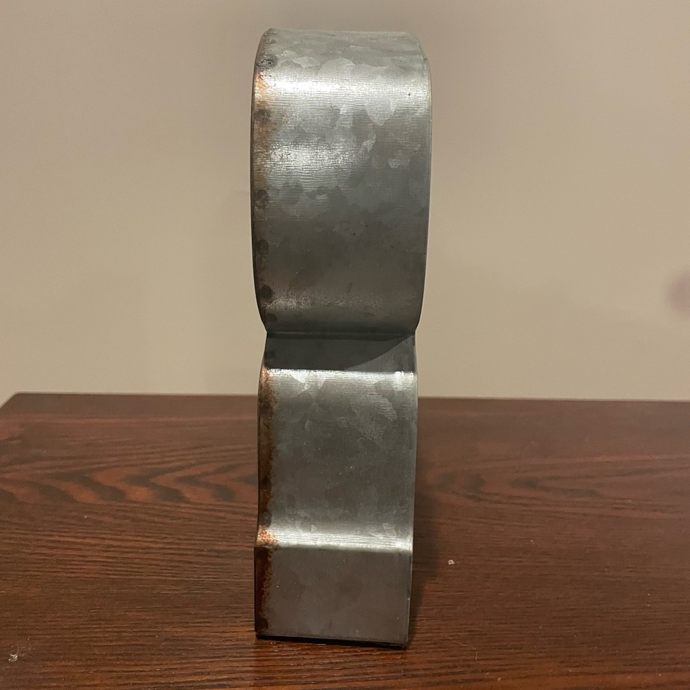 Letter “R” decor - Picture 2 of 4